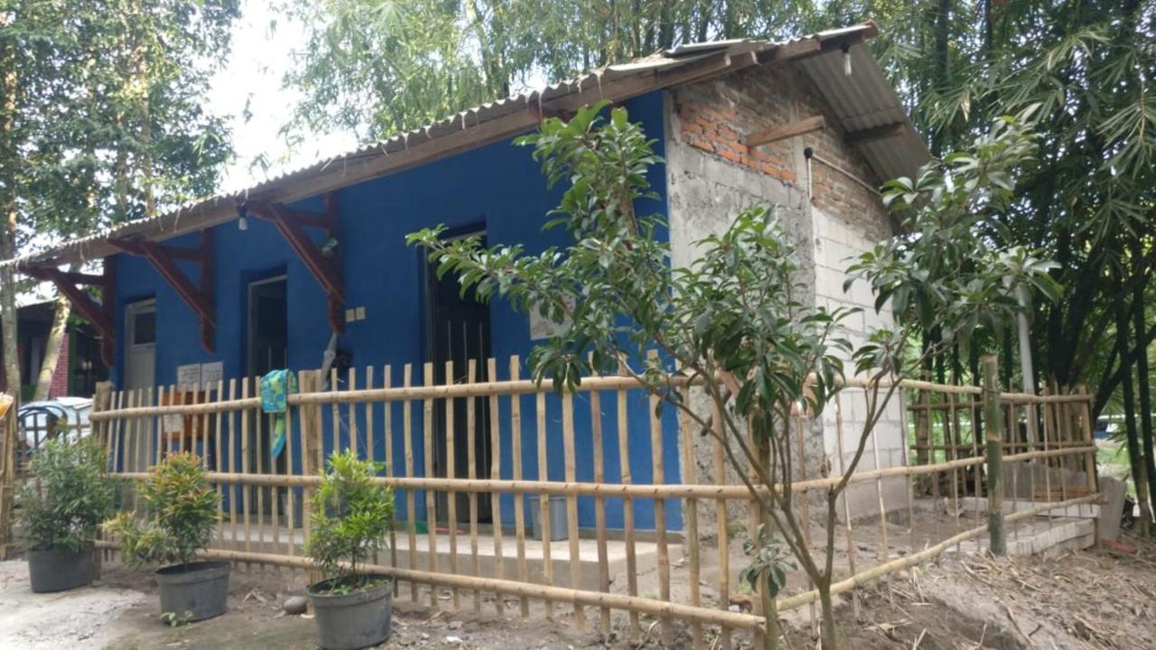 Gerbang Banyu Langit Cottage Бантул Екстериор снимка