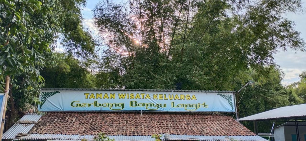Gerbang Banyu Langit Cottage Бантул Екстериор снимка